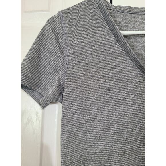 Danskin now women's xs women's grey athletic tee - Picture 2 of 6